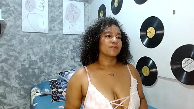 Ambar_foxy's cam snapshot