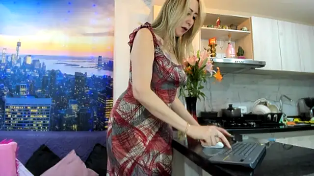 ashleymilf_1's cam snapshot