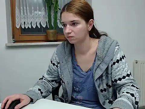 Mercedeswoman8's cam snapshot