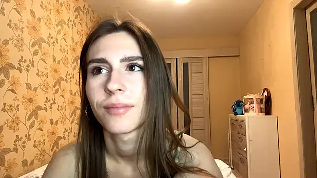 ElsieKuhlmann live sex cam