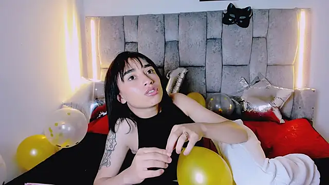 Alahia_rosee's cam snapshot