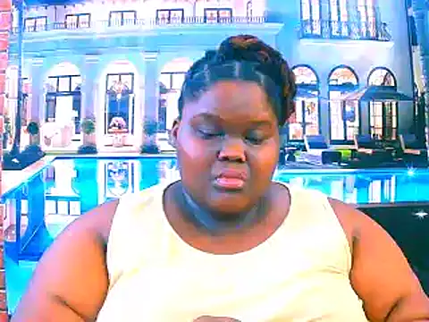 EbonyHotBuns's cam snapshot