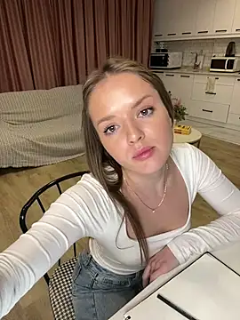 lunaaaaa23 live sex cam