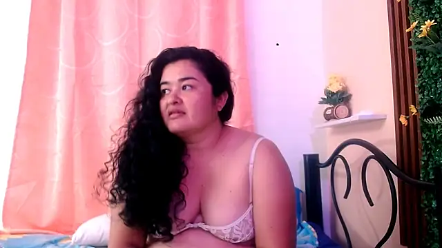 nenekacurvy69's cam snapshot