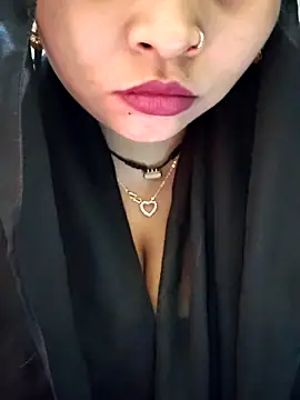 Indian-Nazia's cam snapshot