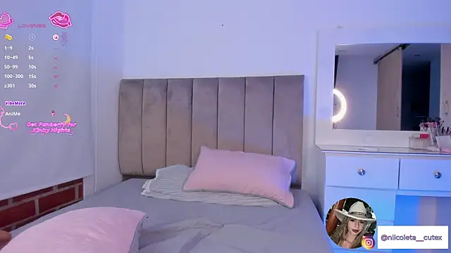 Niicoleta's cam snapshot