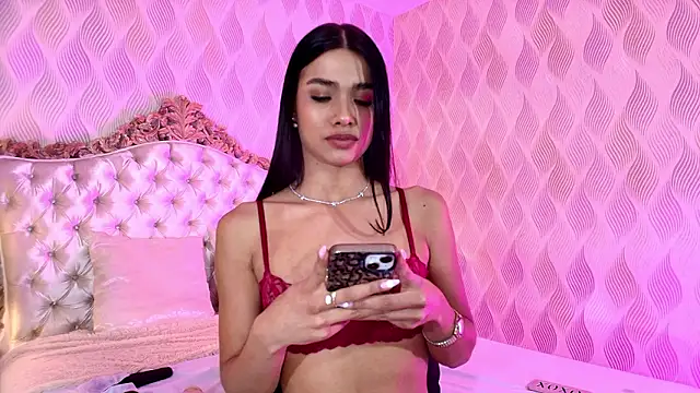 Bella_Smiith_'s cam snapshot