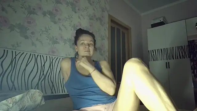 LindaStarS live sex cam