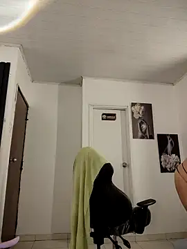 Natasha_miilf's cam snapshot