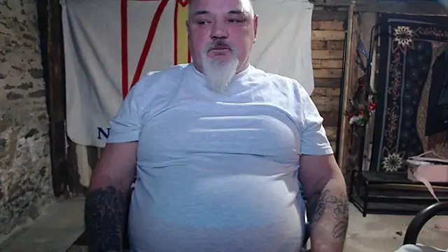 Newfiesausage1972 live sex cam