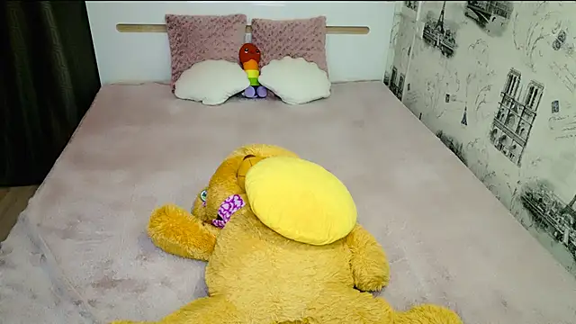 lovely-eyes's cam snapshot