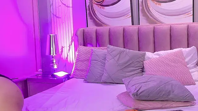 OnlyLola_'s cam snapshot