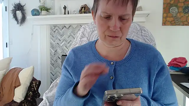 AuroraWillows's cam snapshot