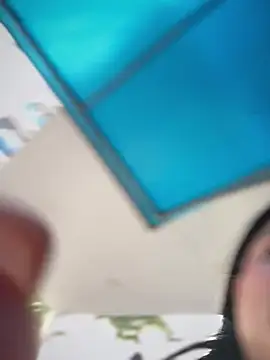 horny_roomiess's cam snapshot