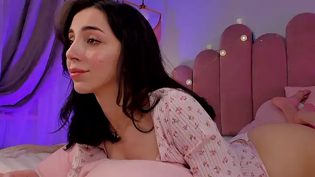 ElsaYoung's cam snapshot