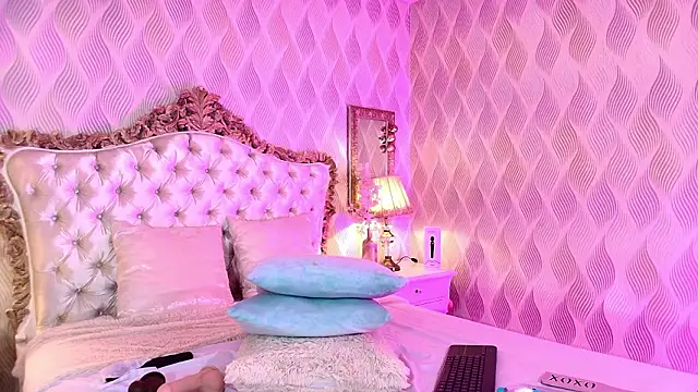 Bella_Smiith_'s cam snapshot