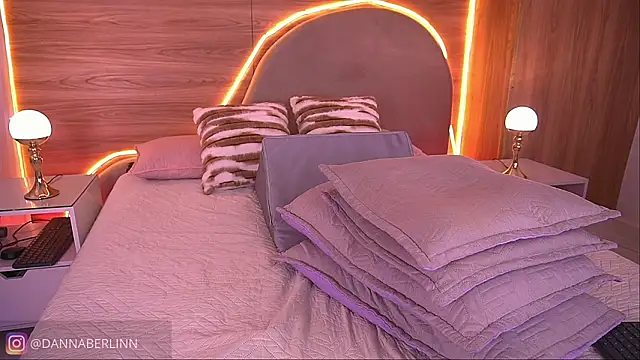 danna_berlin_ live sex cam