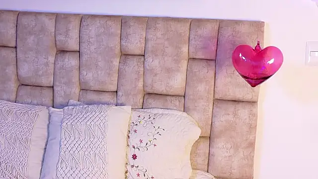 LunaOcampo_'s cam snapshot