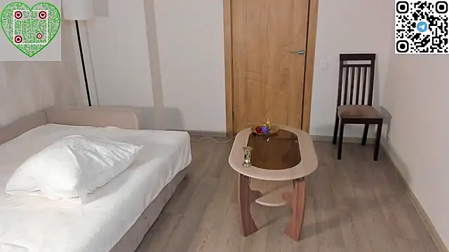 CherrylHolme's cam snapshot