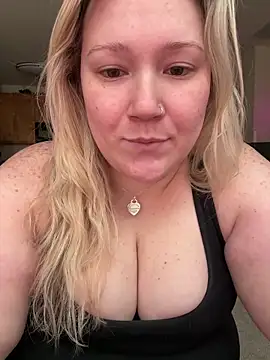 PiggyRose live sex cam