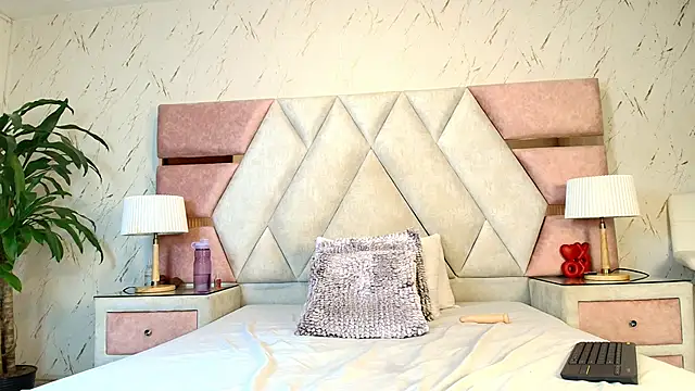 NatashaRoss_t's cam snapshot