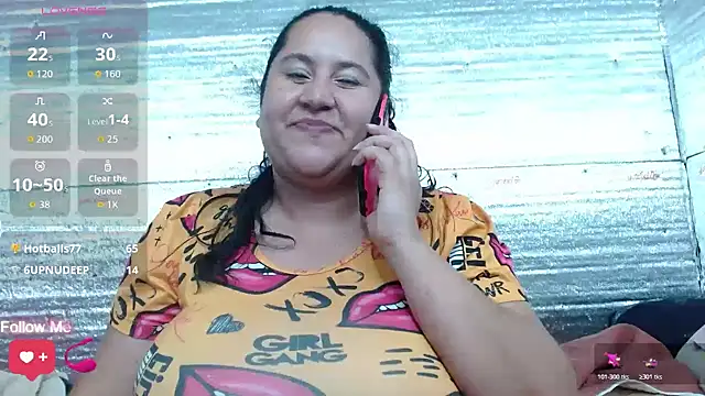 EMILY-NESSA's cam snapshot