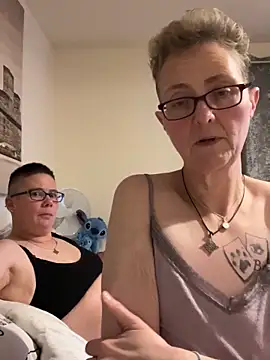 Curvy-Jinx's cam snapshot