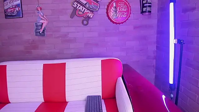 foxy__mia's cam snapshot