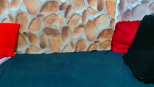 AfricanBigAssxx98's cam snapshot