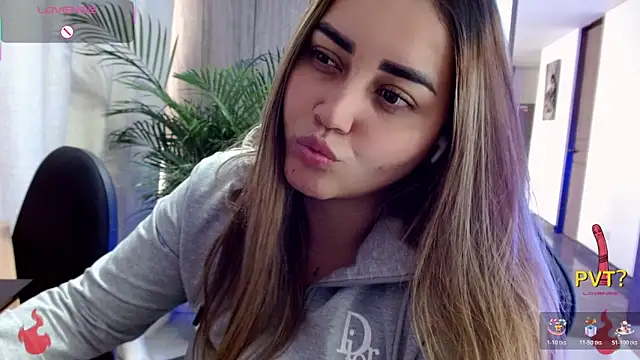 Lucia_star__'s cam snapshot