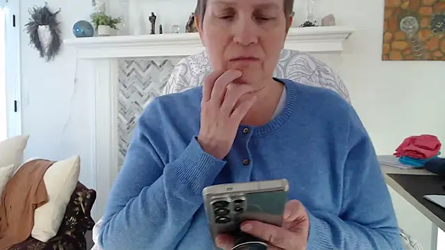 AuroraWillows's cam snapshot