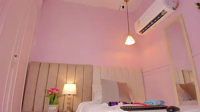 _lucia_18's cam snapshot