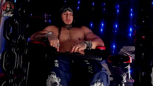 the_beast_master_'s cam snapshot