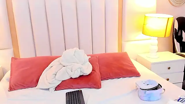 LaylaaDoll's cam snapshot