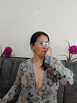 Alana_steel_1's cam snapshot