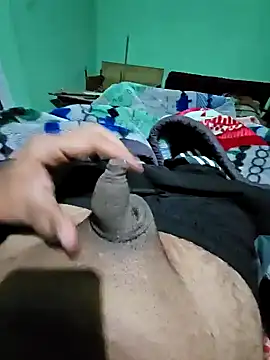 ItsBull88's cam snapshot