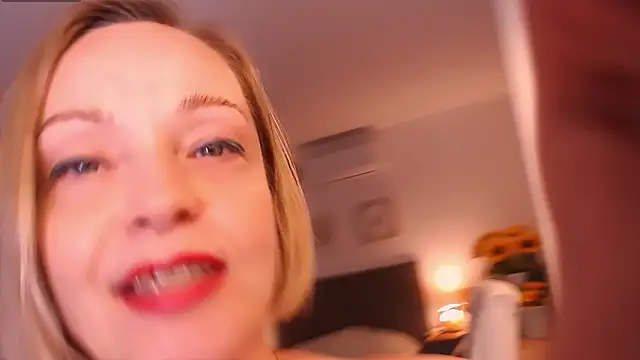 Tilly_Eliot live sex cam