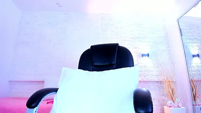 millie_brown21 live sex cam