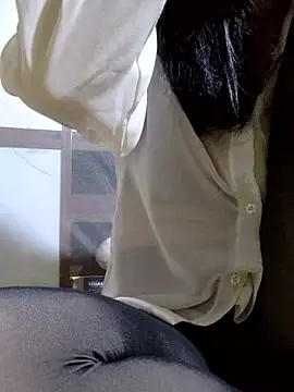 Maria2299 live sex cam