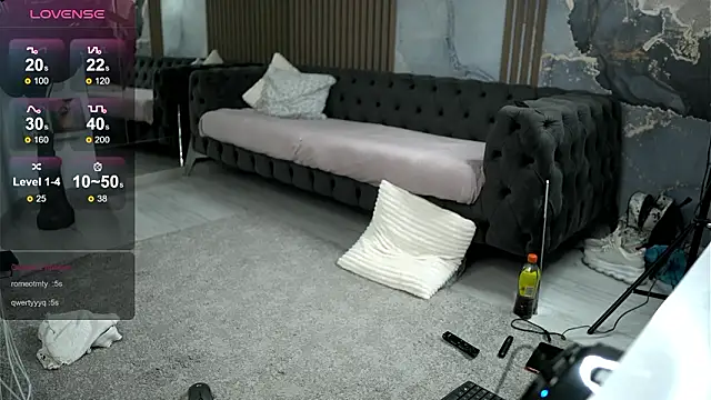 ElaraVixen's cam snapshot