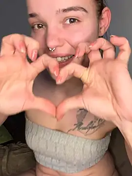 LoreenKinky live sex cam