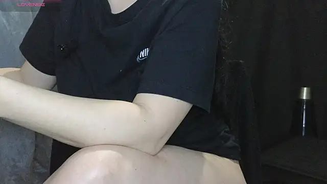 Mia_G0ld's cam snapshot