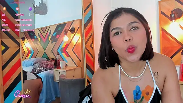 NaiirobiSwan's cam snapshot