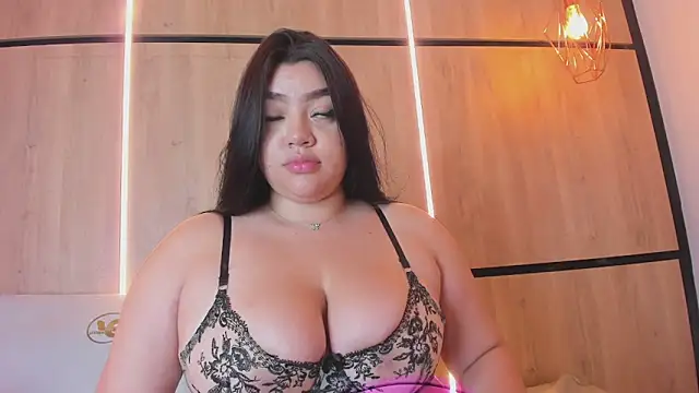 ashlyn_parker's cam snapshot