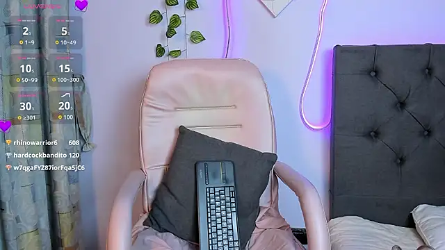 Quiinn_bx's cam snapshot