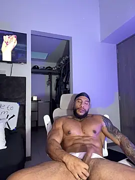 Andrew_Johnnson's cam snapshot