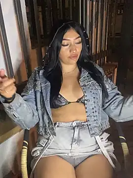 Georgia_Pink's cam snapshot