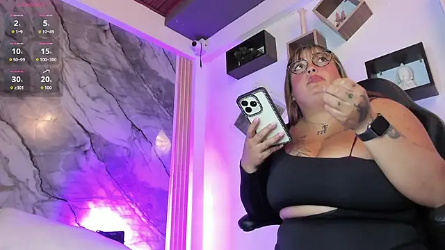 Alicee_stone_'s cam snapshot