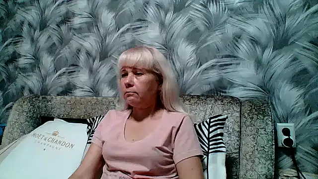 sakura_blonde's cam snapshot