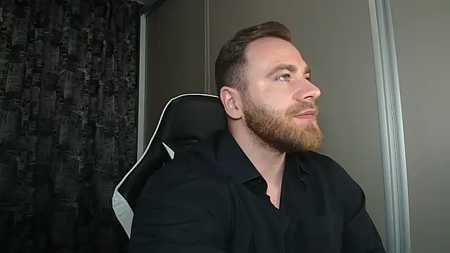 Thori92 live sex cam